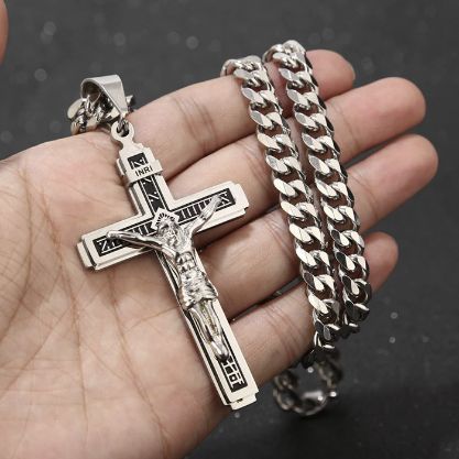 Naszyjnik przedstawiający Jezusa | CRUCIFIXCHAIN