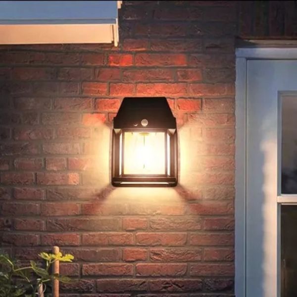 Zewnętrzna Lampa Solarna z Czujnikiem Ruchu | FLUXLAMP